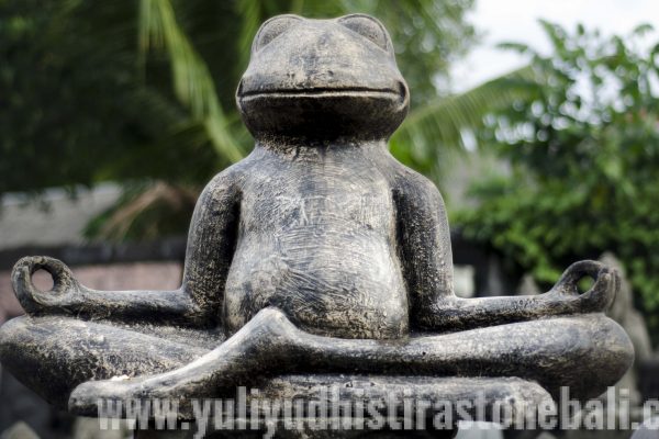 Yuli Yudhistira Stone Carving Frog